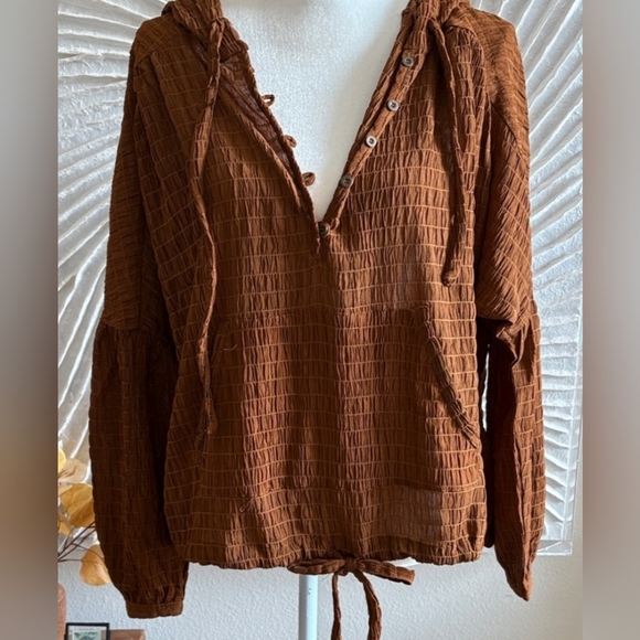 Cinnamon Brown Smocked Hoodie Button Top Size Large - Picture 2 of 3